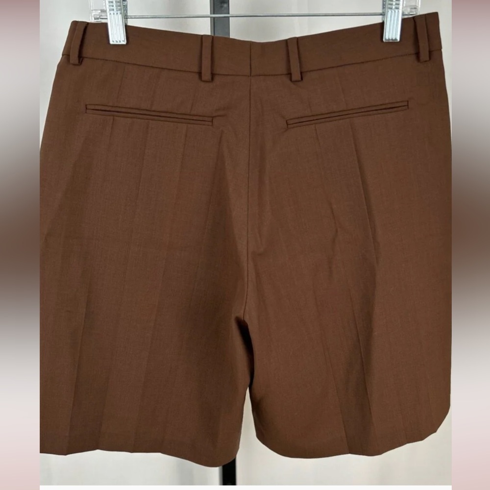 VALENTINO PLEATED BERMUDA DRESSY SHORTS (SIZE 30)